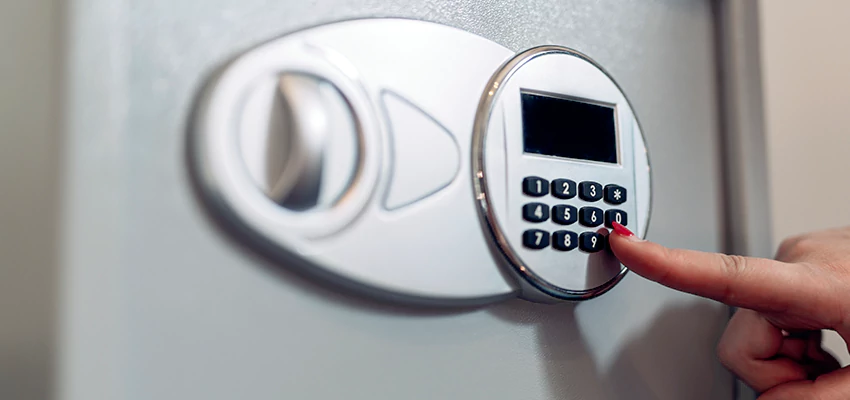 Jewelry Safe Cracking in Covina, California